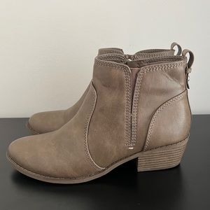 G by Guess | Booties / Ankle Boots | Size 8 EUC